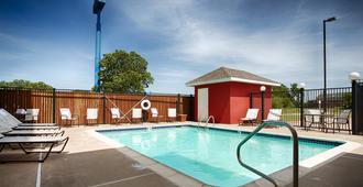 Best Western Plus Waco North - Bellmead - Pool