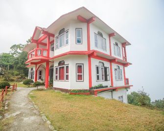 Hotel O Uzen Homestay - Lachung - Edificio
