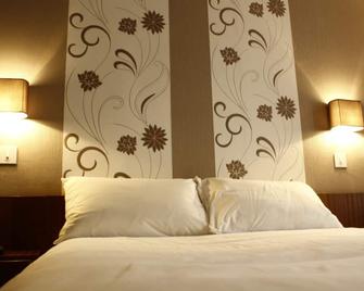Hotel Du Touring - Saint-Céré - Chambre