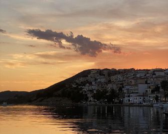 Mourayio bed&breakfast - Ermioni - Vista del exterior