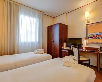 Hotel Europa - Ancona - Bedroom