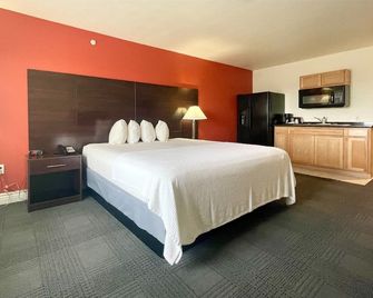 FairBridge Inn & Suites Cuero - Cuero - Bedroom