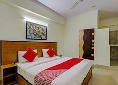 OYO Flagship 81554 Awana Residency - Noida - Schlafzimmer