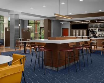 Courtyard by Marriott Houston Kingwood - Houston - Bar