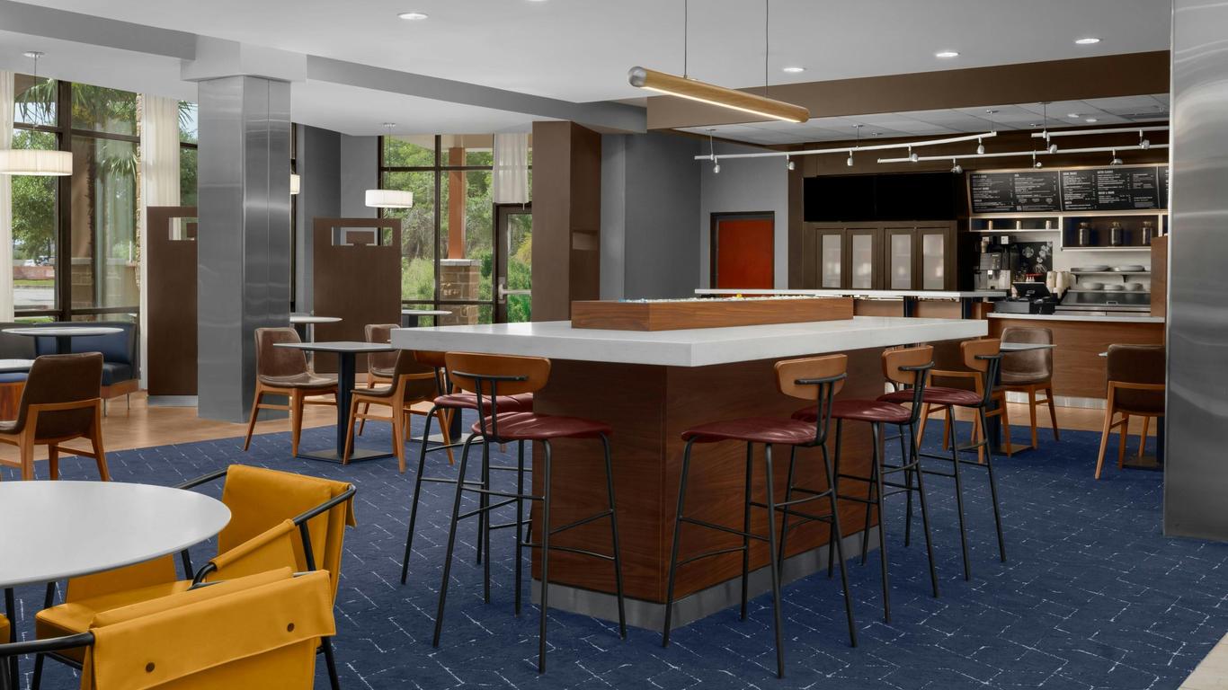 Courtyard by Marriott Houston Kingwood