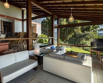 Property With Unique View And Nautical Support - Angra dos Reis - Phòng khách