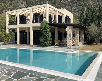 Villa Livia - a stunning house in the real Greece - Ilia - Басейн