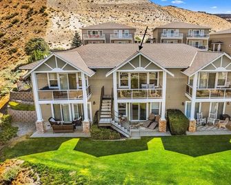 Charming 3-Bedroom Townhouse Located in Crescent Bar, WA with Spectacular Views! - Quincy - Gebouw