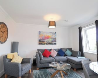 The Nook - Inverness - Living room