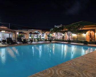 Perle d'Or City Apartments - Oranjestad - Pool