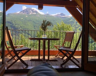Large family cottage facing south Serre Chevalier, overlooking the valley - Saint-Chaffrey - Balcon