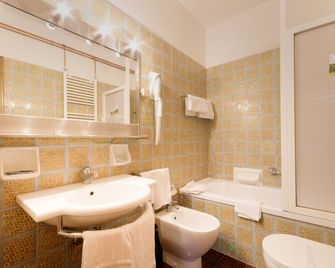 Hotel Residence Club Primula - Pescasseroli - Baño