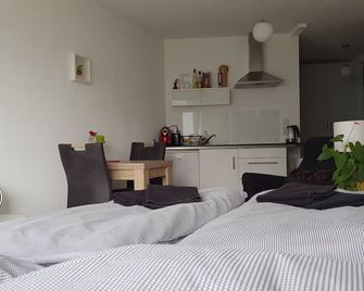Comfortable Bright Apartment - Tübingen - Schlafzimmer