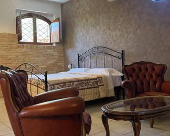 Villa Alberto - Sulmona - Bedroom