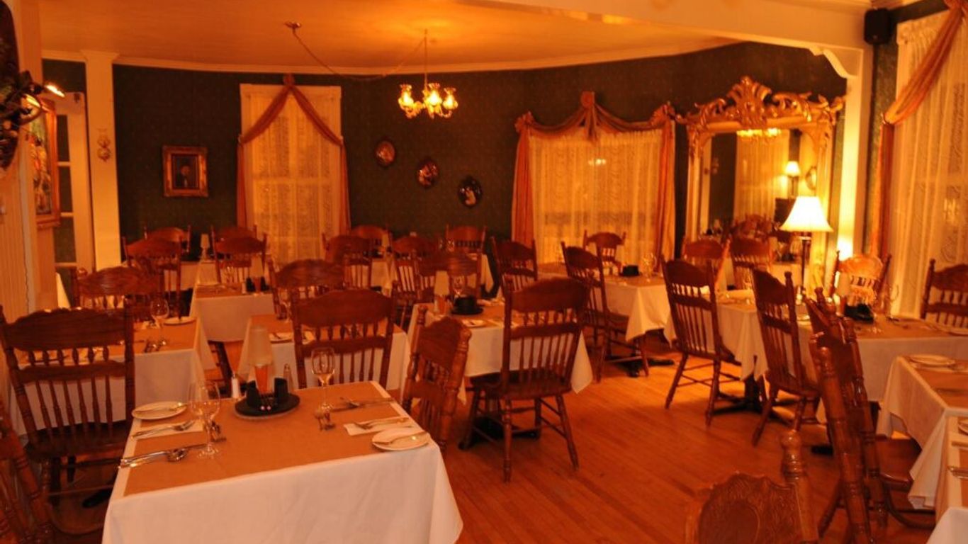 Auberge De La Tour Du Lac