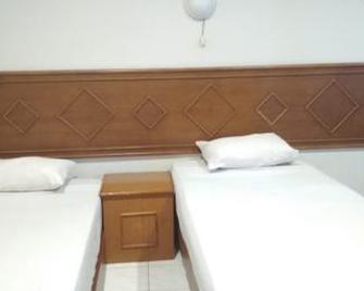 OYO 717 Hotel Dharma Utama Syariah - Pekanbaru - Buffet