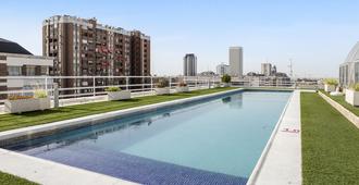 Pierre & Vacances Apartamentos Edificio Eurobuilding 2 - Madrid - Piscina