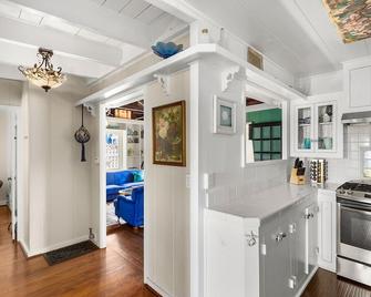 Enchanting Whimsical Cottage by the Sea - Laguna Beach