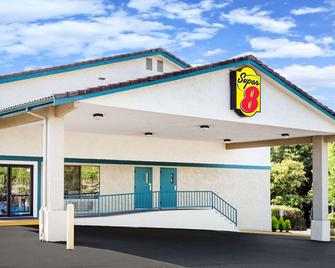 Super 8 by Wyndham Bremerton - Bremerton - Building