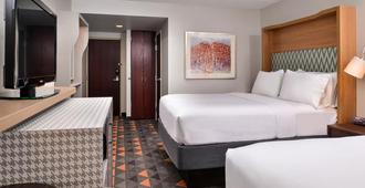 Holiday Inn Hotel & Suites Rochester - Marketplace, An IHG Hotel - Rochester - Bedroom