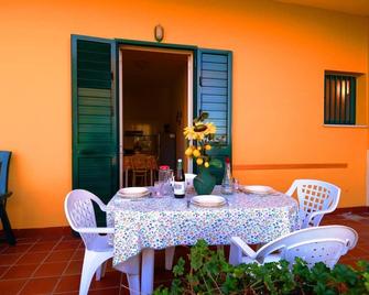 Appartamenti Del Sole - Santa Domenica - Restaurant