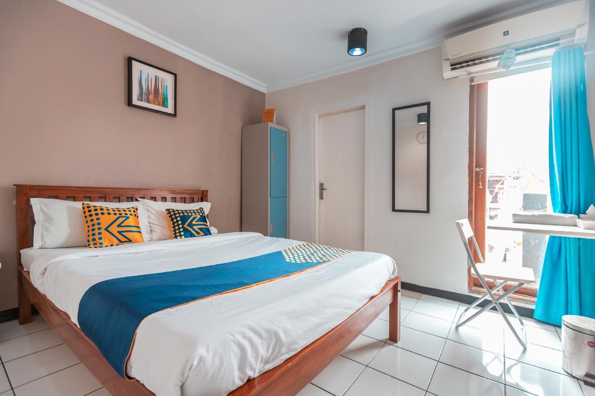Spot On 2033 Kayumanis Homestay Syariah - Jakarta - Bedroom