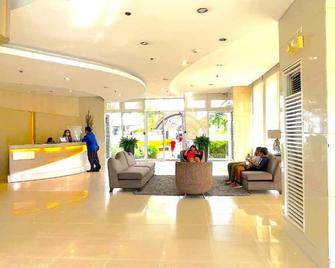 Homey 1BR with City View and WI-FI in Grace Res - Taguig - Lobby