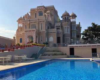 Turban Bhawani Heritage, Kumbhalgarh - Kumbhalgarh - Pool