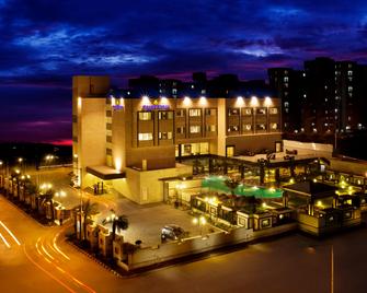 Golden Tulip Bhiwadi - Bhiwadi - Building