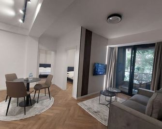 Executive Suites by Modern Living - Skopje - Sală de mese