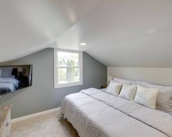 Lakefront Jackson Vacation Rental w/ Shared Yard - Jackson - Bedroom