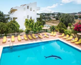 Mike's House Hotel - Faliraki - Piscina