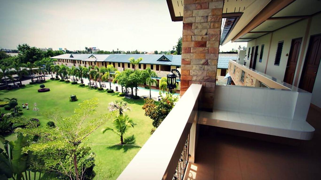 พีเอ็นโกลด์ รีสอร์ท