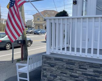 Rhea's Inn by the Sea - Middletown - Outdoors view