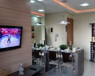 Good Apt 2 Bedrooms, 2 Garages, 2 Tvs, Elevator, Front Flamboyant Park - Goiânia