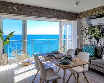Beautiful Apartment In Oropesa Del Mar - Oropesa - Dining room