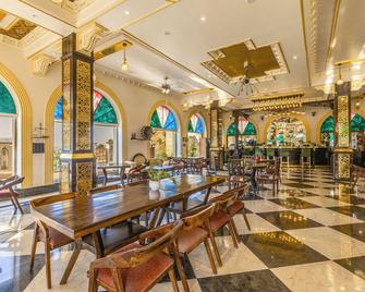Clarks Resort The Archi`s Castle, Ajmer - Ajmer - Restaurant