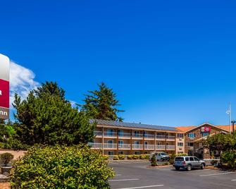 Best Western PLUS Landmark Inn - Lincoln City - Edificio