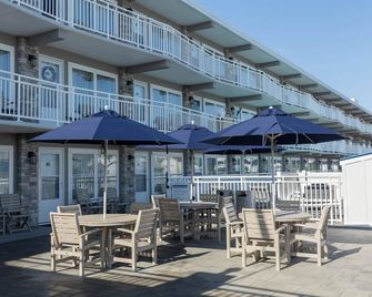 Concord Suites - Avalon - Balcón