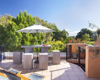 L'Auberge Apartments Noosa - Noosa Heads - Patio