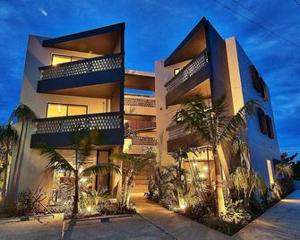 Yomitan Condhotel Nd - Yomitan - Building