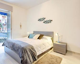 1 Bedroom Stunning Apartment In Recco - Recco - Camera da letto