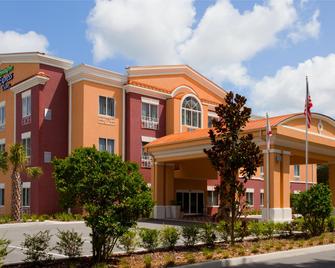 Holiday Inn Express Hotel & Suites Brooksville - Brooksville - Building