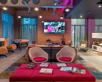 Moxy London Excel - London - Lounge