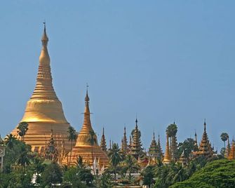 Rose Garden Hotel - Yangon