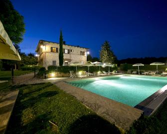 Fattoria Agriturismo Il Colombaio - Monteriggioni - Piscina