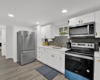 Cozy Garden 1Bed Apt, Lincoln Park - Jersey City - Cocina
