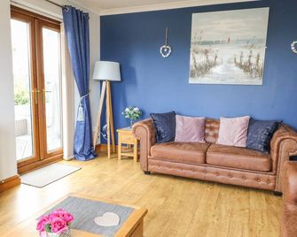 Aurora - Holyhead - Wohnzimmer