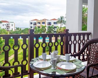 Solvin 2 Bedroom Beach Apartment Located In Kikambala- North Coast Kenya. - Kikambala - Balcón