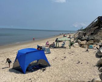 Fresh Pond Cottage! A charming & peaceful getaway for couples or small families. - Plymouth - Beach